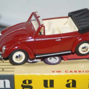 Volkswagen Beetle Cabriolet Maroon VA2000 Vanguards 1:43 Scale