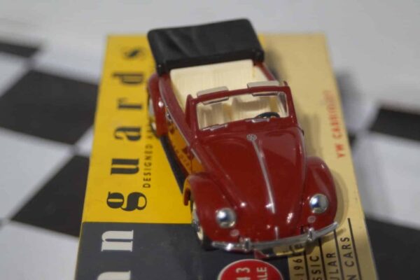 Volkswagen Beetle Cabriolet Maroon VA2000 Vanguards 1:43 Scale