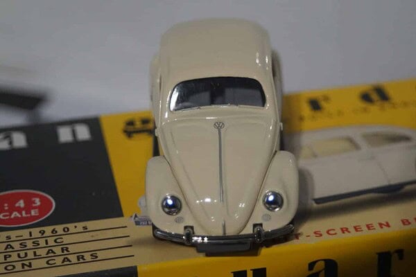 Volkswagen beetle split screen va12000 vanguards 1:43 scale