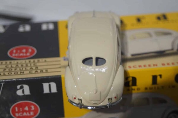 Volkswagen beetle split screen va12000 vanguards 1:43 scale