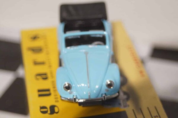 Volkswagen Beetle Cabriolet Blue VA2001 Vanguards1:43 Scale
