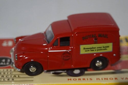 Morris minor van red va11006 vanguards royal mail 1/43 diecast
