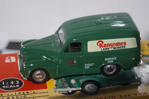Austin A40 Green VA3000 Vanguards Ransome Lawnmowers 1/43 Diecast