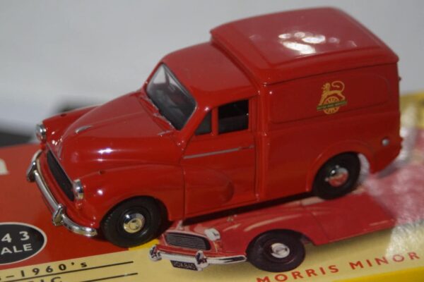 Vanguards morris minor van british road services va11012 red 1:43 scale