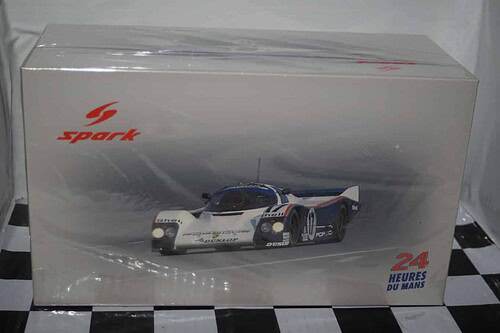 Porsche 962 C #17 Winner Le Mans 1987 18LM87 1:18 Spark Resin