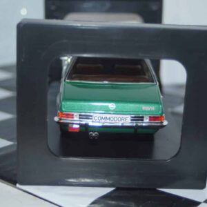 Whitebox opel commodore b gs/e green 1:24 wb124124