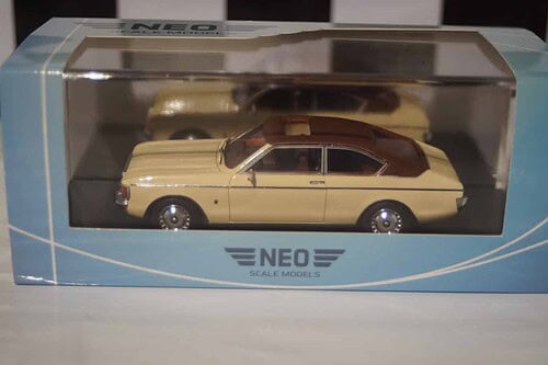 Neo models ford scorpio mk1,maroon neo43337 1:43 scale