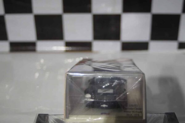 Spark chevrolet camaro winner bobby unser michigan iroc 1974 1:43 resin us171