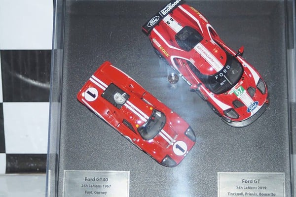 Ixo ford gt 2 car set lemans 1967 & 2019 ecoboost 3.5l ref fgt-43003 1:43 set-2