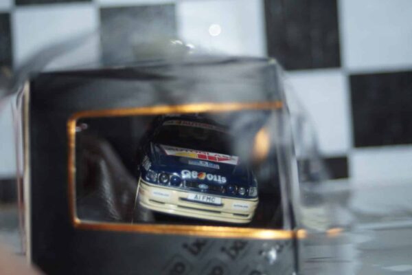 Ixo ford sierra rs cosworth d`ypres rally 1990, colin mcrae rac213