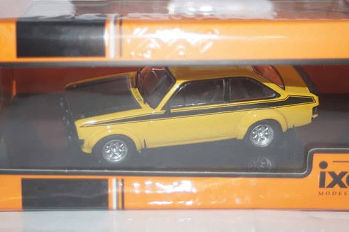 Ixo ford escort mk2 rs1800 yellow/black ixoclc450n.22