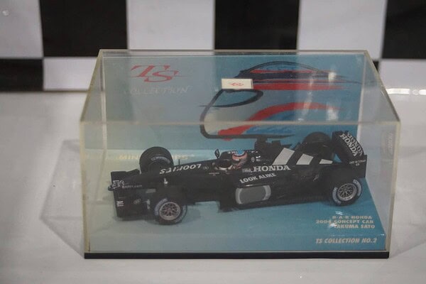 Minichamps B.A.R Honda 2004 Concept Car T.Sato 518 034399 in 1:43