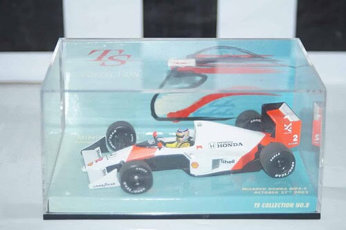 Minichamps mclaren honda mp4-5 2002 t.sato 518 020102 in 1:43