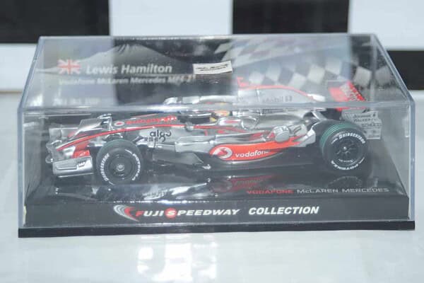 Minichamps vodaphone mclaren mercedes mp4-23 lewis hamilton 2008 533 084342 in 1:43