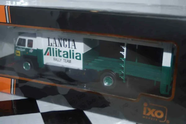 Ixo fiat 673 racing transporter 1976 lancia italia rally team 1:43 scale tru038