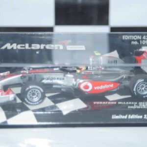 Minichamps mclaren mercedes vodafone l hamilton 2010 showcar 530 104372 1:43