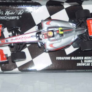 Minichamps mclaren mercedes vodafone l hamilton 2010 showcar 530 104372 1:43