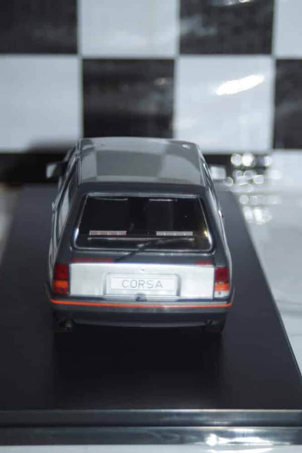 Whitebox opel / vauxhall corsa a sr silver 1:24 wb124136-o