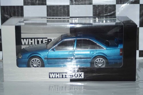 Whitebox opel omega / carlton evolution 500 blue 1:24 wb124138-o