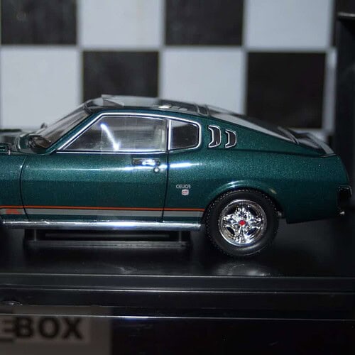 Whitebox toyota celica xx 1:24 wb124155