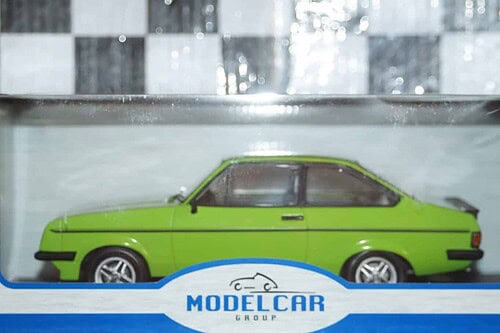 Model car group ford escort mk2 rs2000 green mcg18406