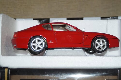 Burago ferrari 456 gt 1992 red 1:18 scale ref 3046