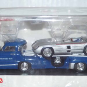 Schuco mercedes benz transporter blue 1/43rd ref 450376800
