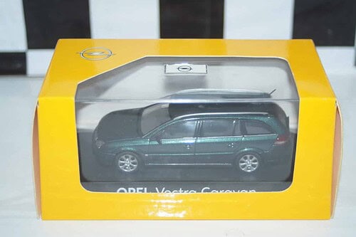 Schuco opel / vauxhall vectra hatch opc in 1:43 scale 90485104