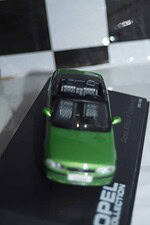 Altaya ixo opel astra f cabriolet green 1992-1998 in 1/43rd(slight crack in case)