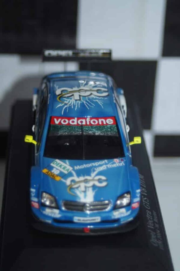 Minichamps opel vectra gts v8 reuter 400 044410