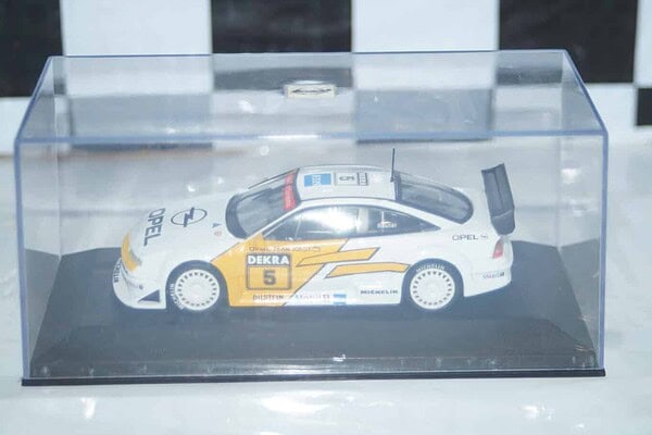 Minichamps opel calibra v6 dtm reuter 934102
