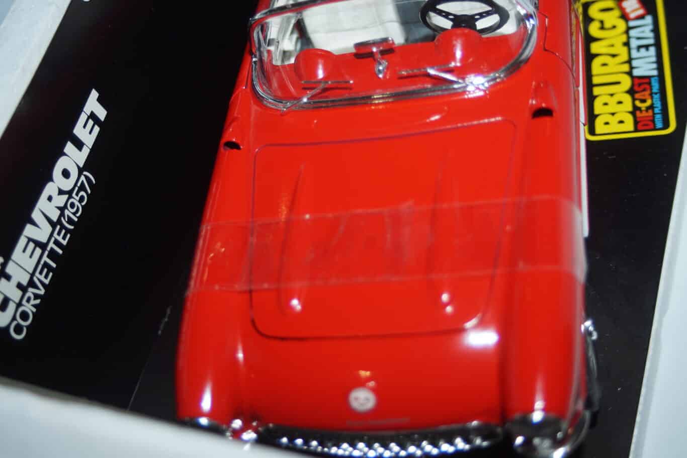  Burago 3034br 1957 Chevrolet Corvette - Red and Black