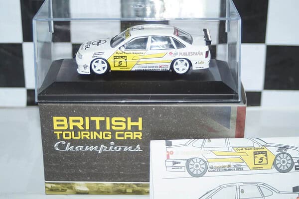 Racing replicas code 3 opel vectra gt montmelo 1995 j.gene 19015