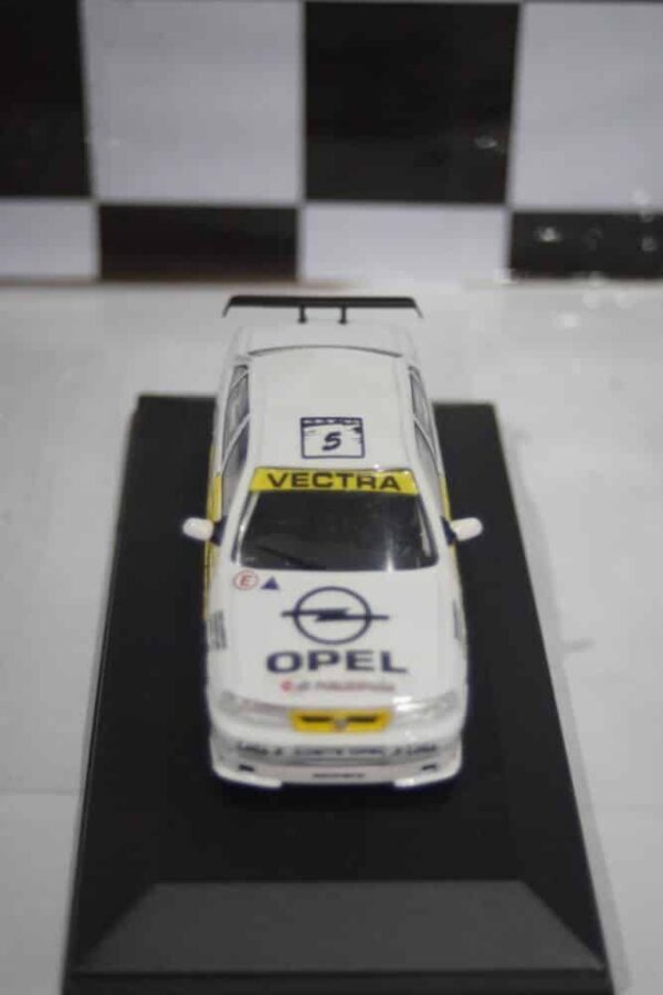 Racing replicas code 3 opel vectra gt montmelo 1995 j.gene 19015