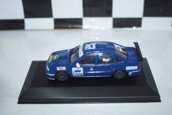 Racing replicas code 3 opel vectra gt montmelo 1996 g.busi 19019