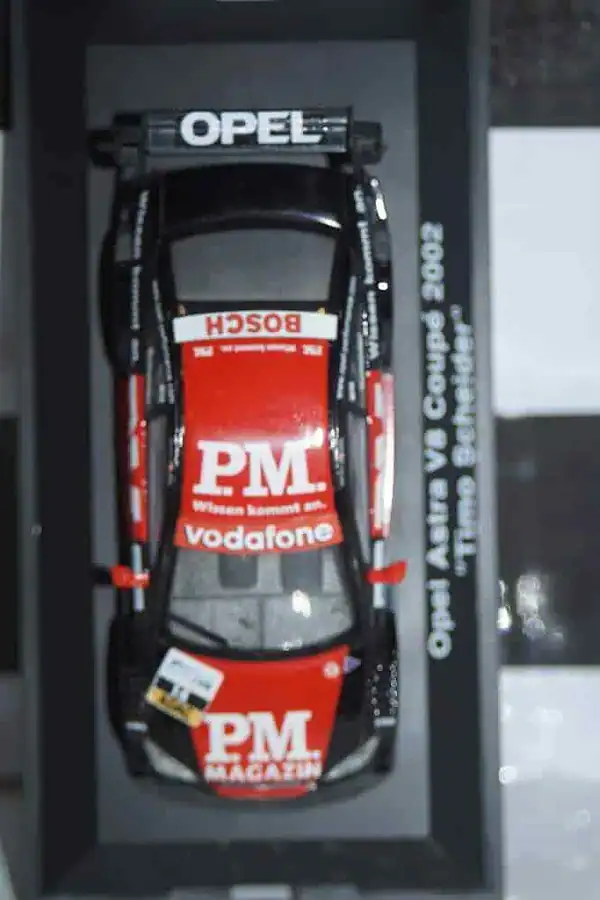 Schuco opel astra v8 coupe 2002 t.scheider diecast ltd 04802 1:43