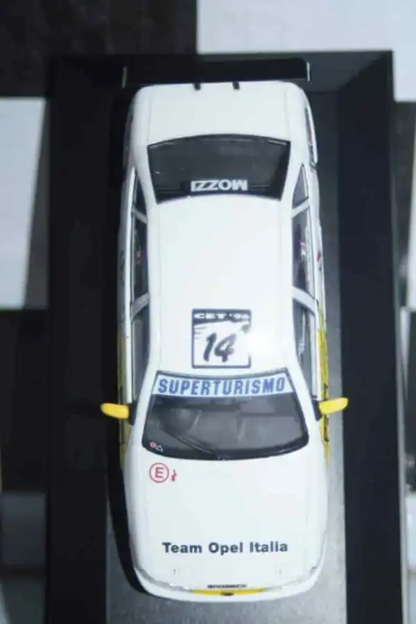 Racing replicas code 3 opel vectra gt albacete 1996 d.mozzi 19026