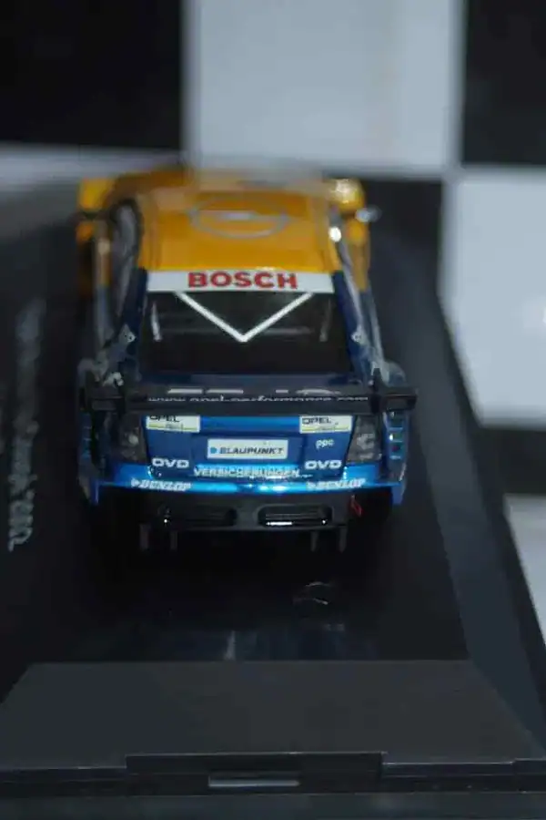 Schuco opel astra v8 coupe 2002 a.menu diecast ltd 04805 1:43