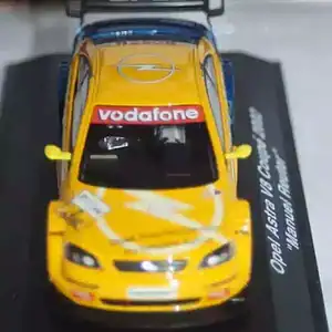 Schuco opel astra v8 coupe 2002 m.reuter diecast ltd 04803 1:43