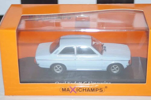 Maxichamps opel rekord d coupe 1975 blue 1:43 940 044021