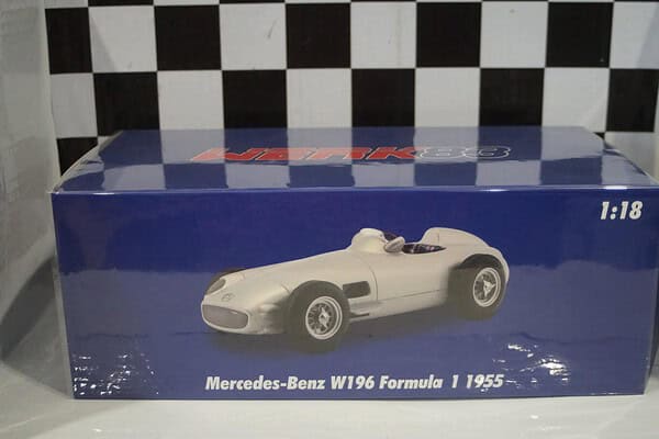 Werk83 mercedes benz w196 f1 plain body 1955 1:18 diecast w1801801