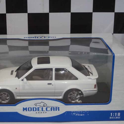 Model car group ford escort rs turbo s2 white mcg18271