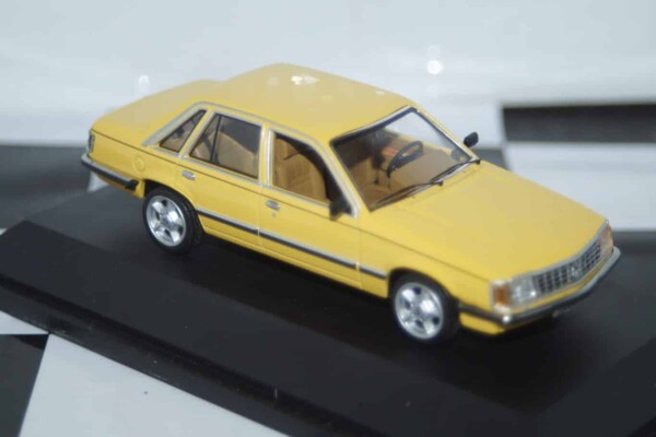 Schuco opel senator a in yellow 1:43 ref 03302