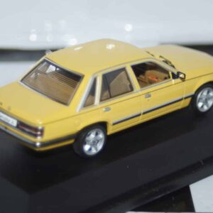 Schuco opel senator a in yellow 1:43 ref 03302