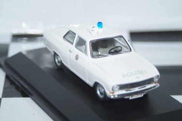 Schuco opel kadett b "polizei" 1:43,ref 02943