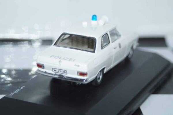 Schuco opel kadett b "polizei" 1:43,ref 02943