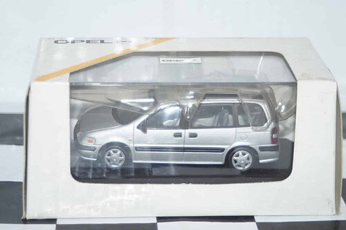Schuco opel sintra in silver 1:43 ref 1799527