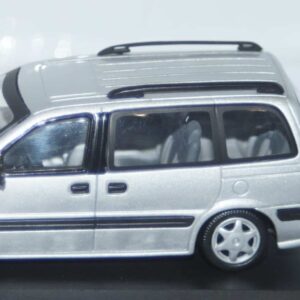 Schuco opel sintra in silver 1:43 ref 1799527