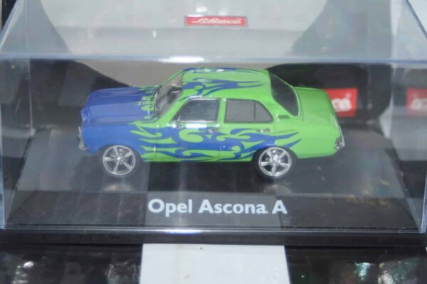 Schuco opel ascona a "tuning car" 1:43,ref 02657