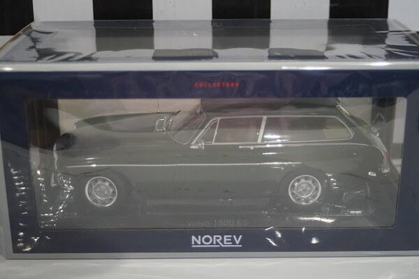 Norev volvo 1800 es 1973 dark green 1:18 scale 188720